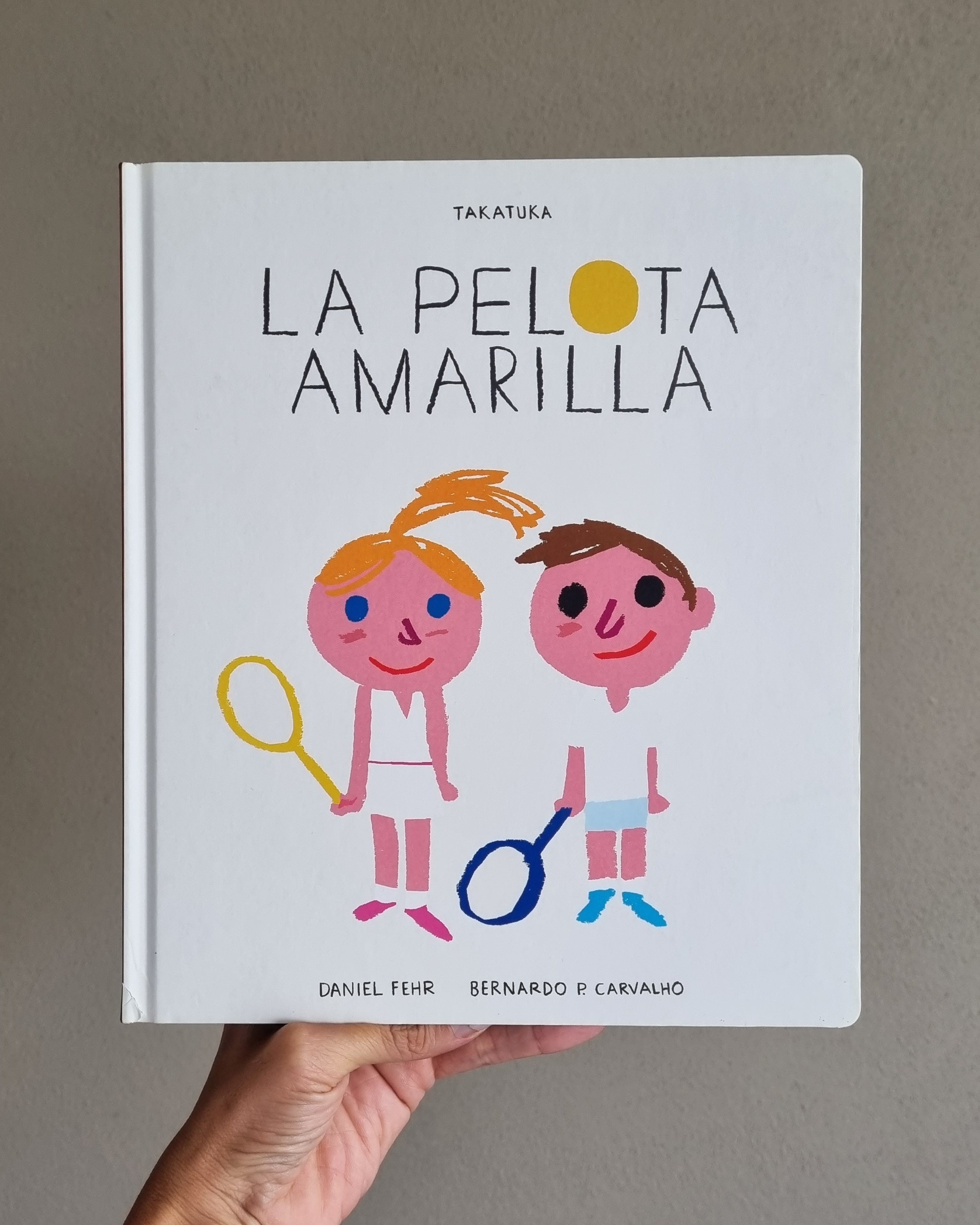 La pelota amarilla
